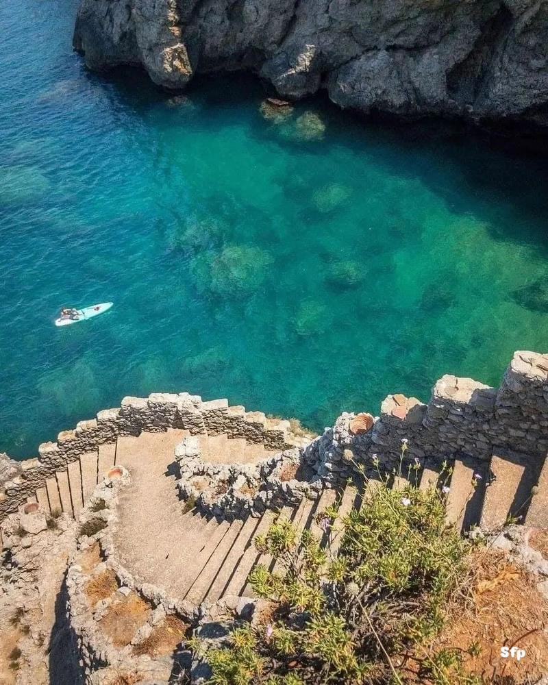 Scopri la Magia della Baia di San Cataldo a Trappeto: Una Guida Completa